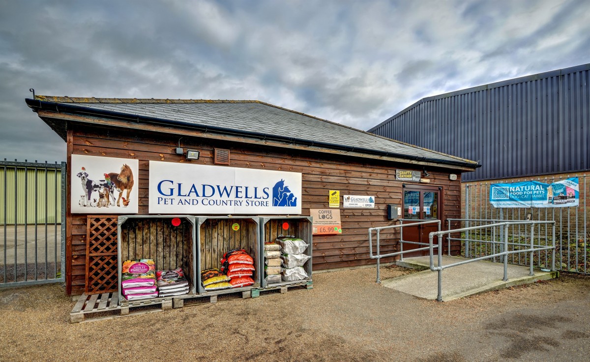 Gladwells Pet & Country Store Faversham Pet food supplies
